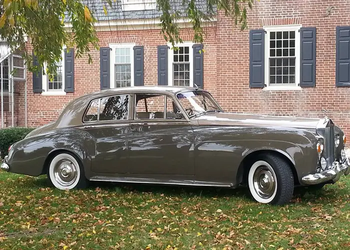 Classic Cars for Transportation